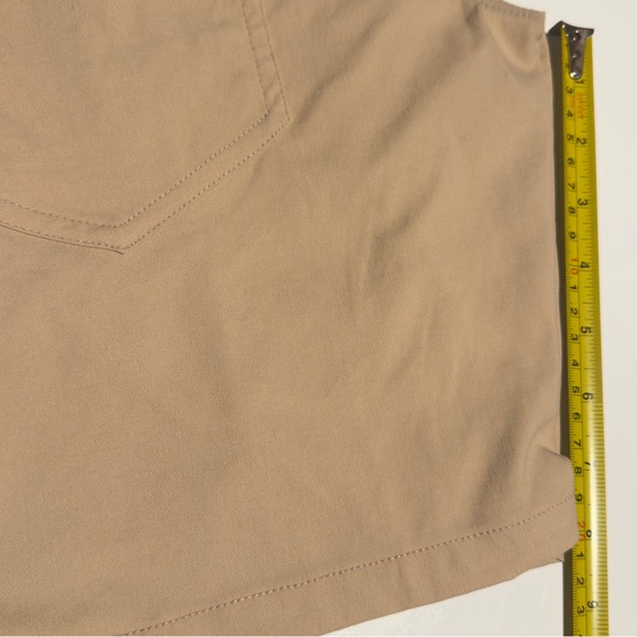 686 Everywhere Collection Men's Hybrid Shorts - Tan (EUC) - Picture 8 of 8